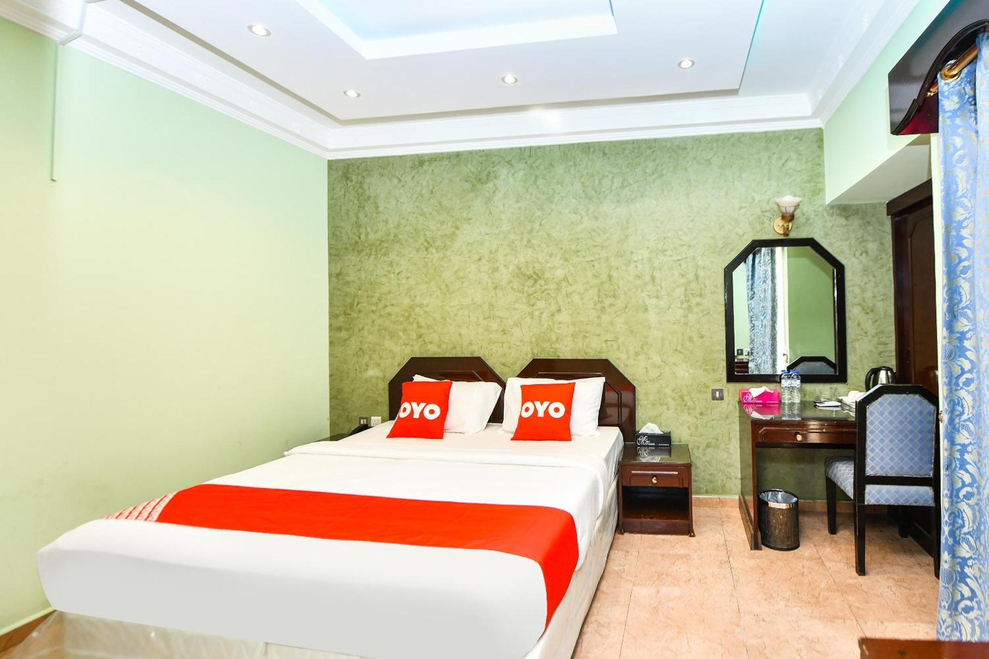 Oyo 137 Marina Hotel Mascate Extérieur photo