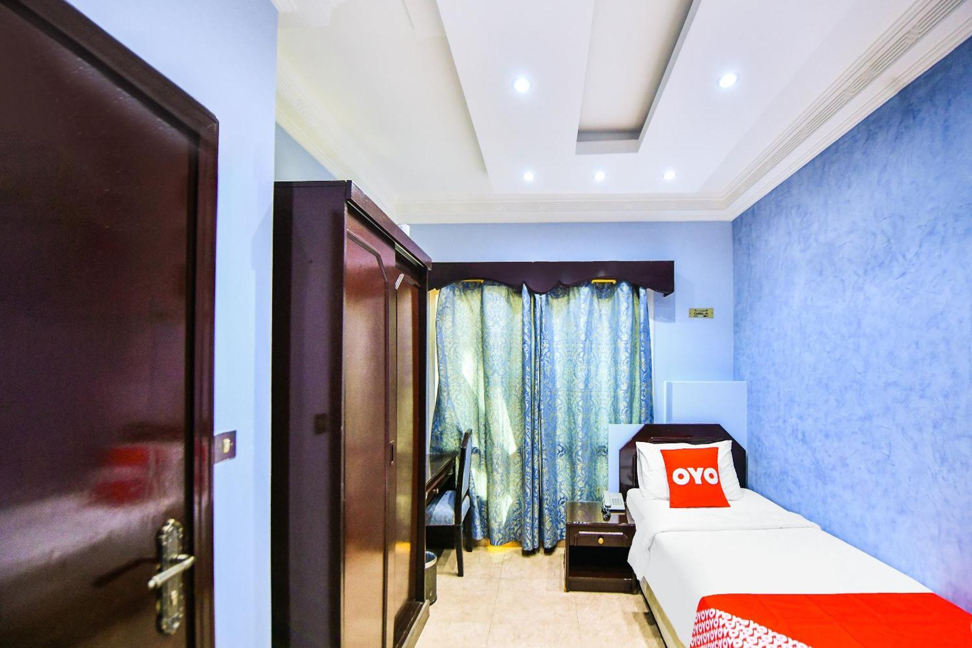 Oyo 137 Marina Hotel Mascate Extérieur photo