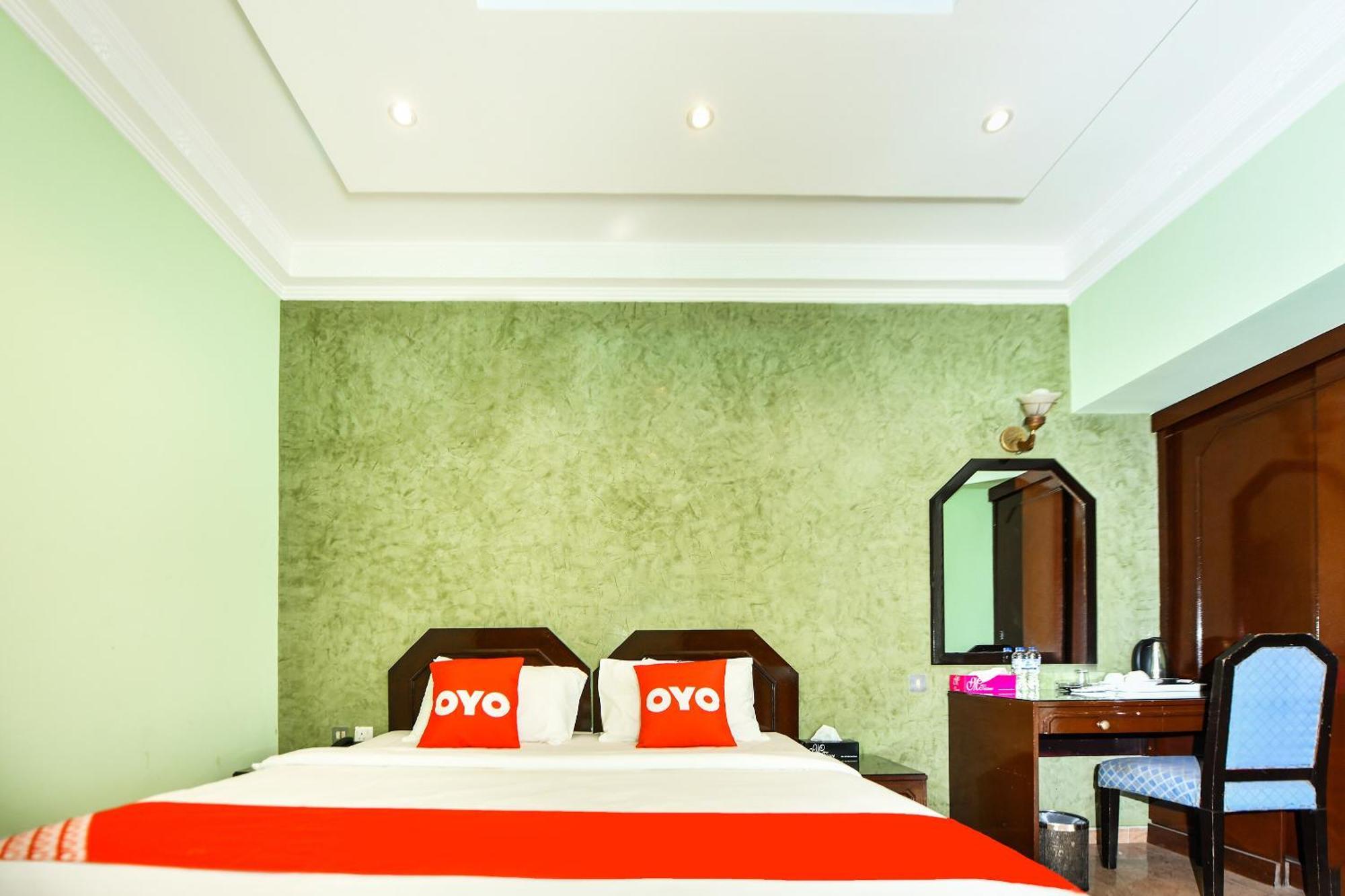 Oyo 137 Marina Hotel Mascate Extérieur photo