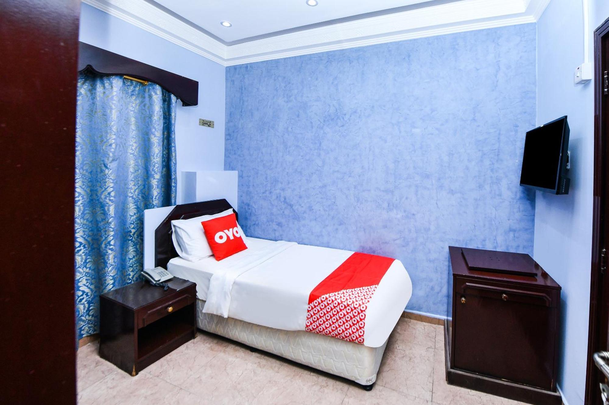 Oyo 137 Marina Hotel Mascate Extérieur photo